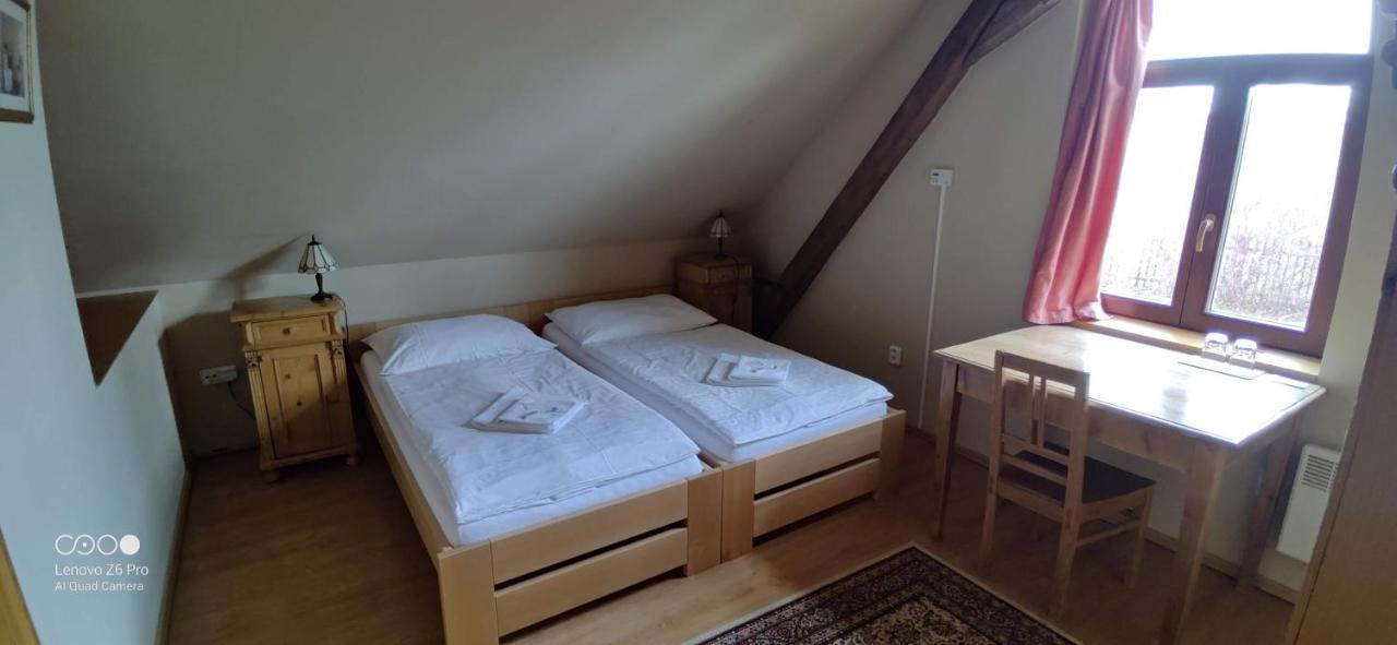Hostinec U Zamecku Klokocov Bagian luar foto